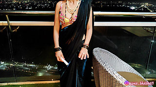 I Fulfilled My Fantasy by Having Sex on the Balcony. with a Delivery Boy. in Hindi Roleplay