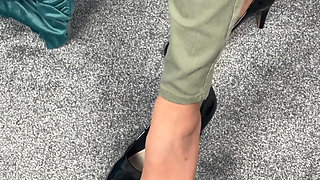 Mrs Mature Feet Strips From Everyday Clothing 416