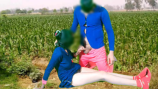 Gaon ki desi chudai Jungle Mein Mangal Village girl ki chudai outdoor jungle mein