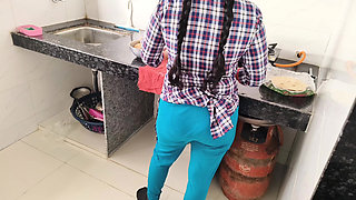 Desi Beautiful Girl Tight Pusssy First Time XXX Videos, Desi Beautiful Village Girl Sex Videos