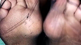Sexy Nylon Feet Jerk off Instructions, Cumshot on My Feet Now!
