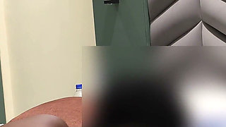 Boyfriend Lick Pussy Make Her Orgasm Using Vibrator
