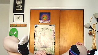 Webcam fun mature brunette with toys cum on cam