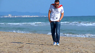 beach bitch and fucked horny at home