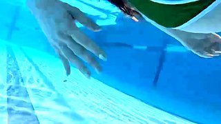 Big boobs milf masturbates with her dildo