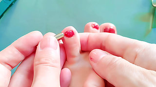 Chinese/foot/footfetish/footworship/nailpolish/toes/nailfetish/arch