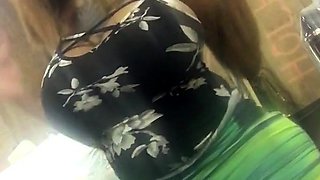 Close up MILF masturbation