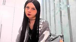 Close up MILF masturbation