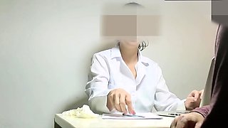 Sexy Doctor Blowjobs Patient's Cock with Latex Gloves -