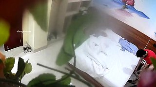 Horny fat arab housewife fingered on amateur hidden cam