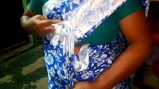 tamil desi house wife aunty saree changing village house