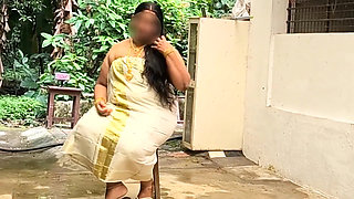 Mallu Big Ass Sexy MILF in Traditional Loincloth and Bodice, Unveiling in Sexy Body Outdoor