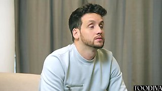 She grants her photographer with harsh fuck