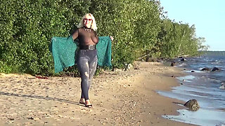 Big Jeans Butts-big Nylon Boobs