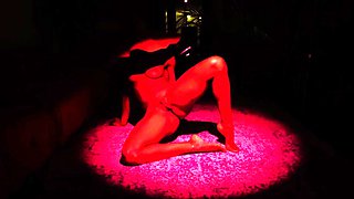 Blonde tight pussy babe solo toy fun in glamour masturbation