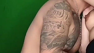 Seducing Beautiful Mature to Suck My Cock