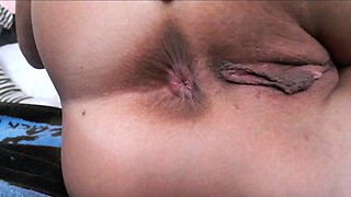 Milf brunette dildo masturbate