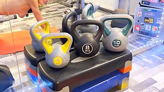 Miley-Weasel - Einfach beim Sport abgefickt - Megaviel