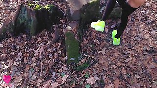 Real Public Romp with a Slender Hottie in a Woods Grove of a City Park in an Ear...