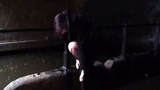 Amateur preggo hoe toys her pussy close up in fetish solo