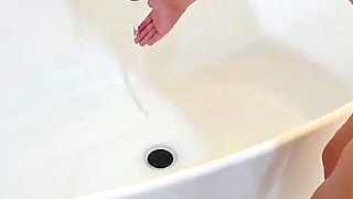 Petite Slut Clit Orgasm From Bathtub