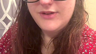 BBW Eye Contact Toilet Farts and Log Plops Intimate POV with Bella Blast