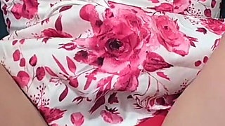 Horny American Girl Finger Fucking Herself Solo