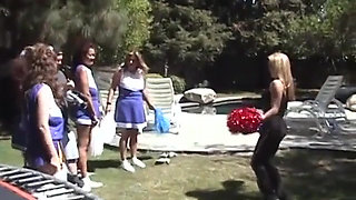 Enjoy behind the scenes from chunky cheerleaders