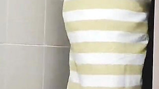 Pakistani Plumber Sex Indian Housewife at Bathroom