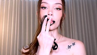 Dainty Wilder Fucking My Horny Pussy With Fuck Machine