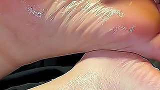Amateur Footjob Sexy Oiled Soles