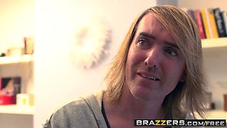 Brazzers - shes gonna squirt - leave it to the pro