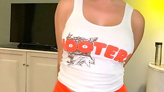 !! Risky Proposition!! Innocent Hooters Waitress Reveals Her Dirtiest Secrets