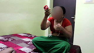 Desi Aunty After Fucking Resting & Eating Snacks & Icecream Spill Sucked on Breast