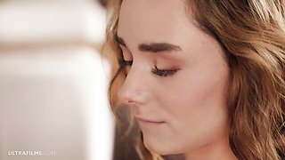 Alice Zaffyre & Ellie Luna Makes Her Girl Shake On Her Tongue