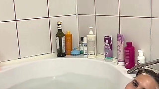 Oil My Hair, Wash It and Rinse with Vinegar