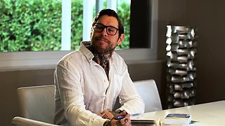 Short Haired MILF Lisa Pinelli Banged Hard By Inked Guy