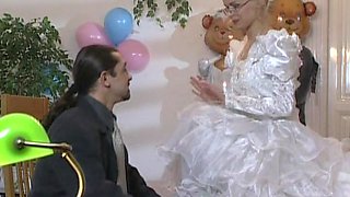 Dora Venter Lifts Her Wedding Gown to Get Cunnilingus and Some Anal - Private Porn Sex Videos