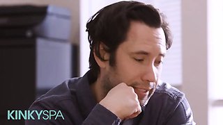 Crazy spa - Avery Black gives a divorced man a deep Nuru Massage and the ultimate utter let out