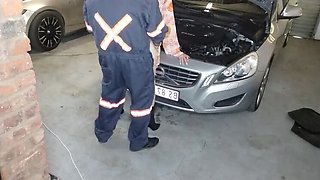 Amateur Housewife Fucked In Car For Cash - Homemade Brunette Babe Cumshot