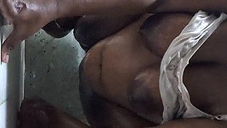 Tamil Lady Bathing
