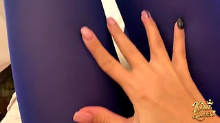 Kira Queen Gushes Juices While Fucking Her Tight Ass!