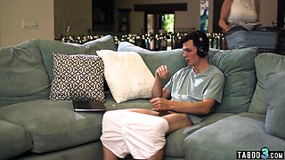 MILF Rachael cant resist stepsons dick