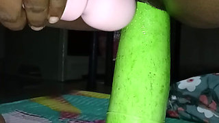 Bhabhi Ne chut ko phad Diya louki se