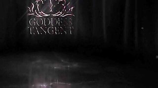 Rocking girl at latex scene