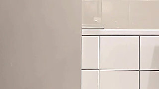 Selena's evening pussy games pleasure