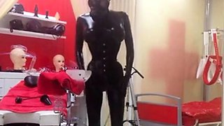 Kylies Latex Webcam Show: BDSM Fun im Studio
