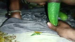 Bhabhi Ne pura khira chut me dal diya