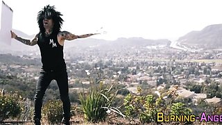 Rocker babe gets railed and eaten out