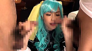 Amateur teens blowjob in threesome pov